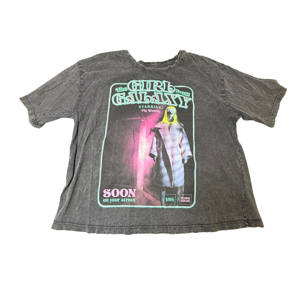 Reserved Girl From Galaxy Graphic T-Shirt‎ VHS Style Tee Medium